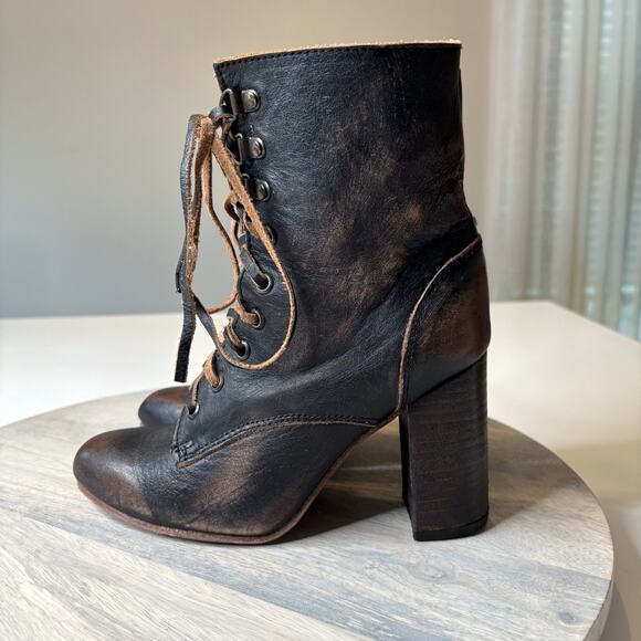 Freebird Holis Boots Women's Black Distressed Leather Lace Up Ankle Booties Sz 7 - Picture 2 of 11
